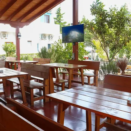 Villa La Famiglia Velipojë